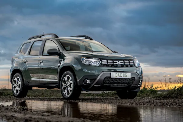 Home 7 Dacia Duster Iceland April 2023